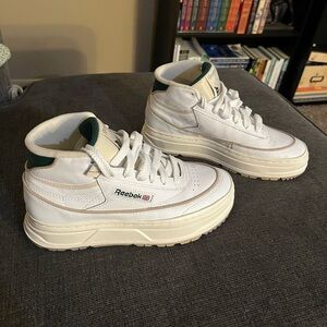 Reebok Women’s Wo Club C Geo Mid Sneaker